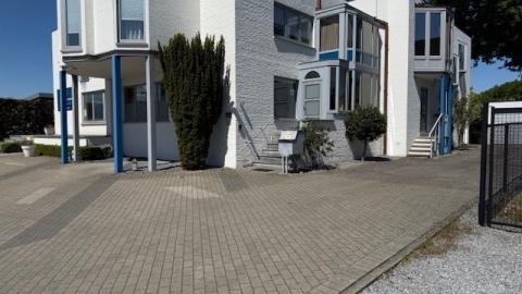 Vooraanzicht Praktijkgebouw